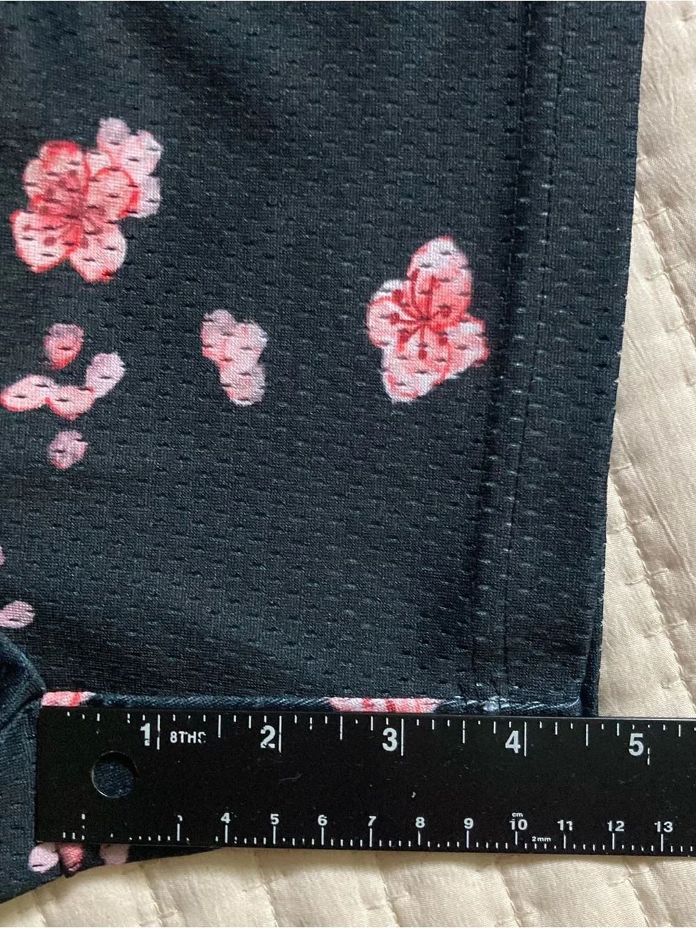BKTSQD Mesh Athletic Gym Shorts Men’s Small 4.5” Black Floral Cherry Blossoms
